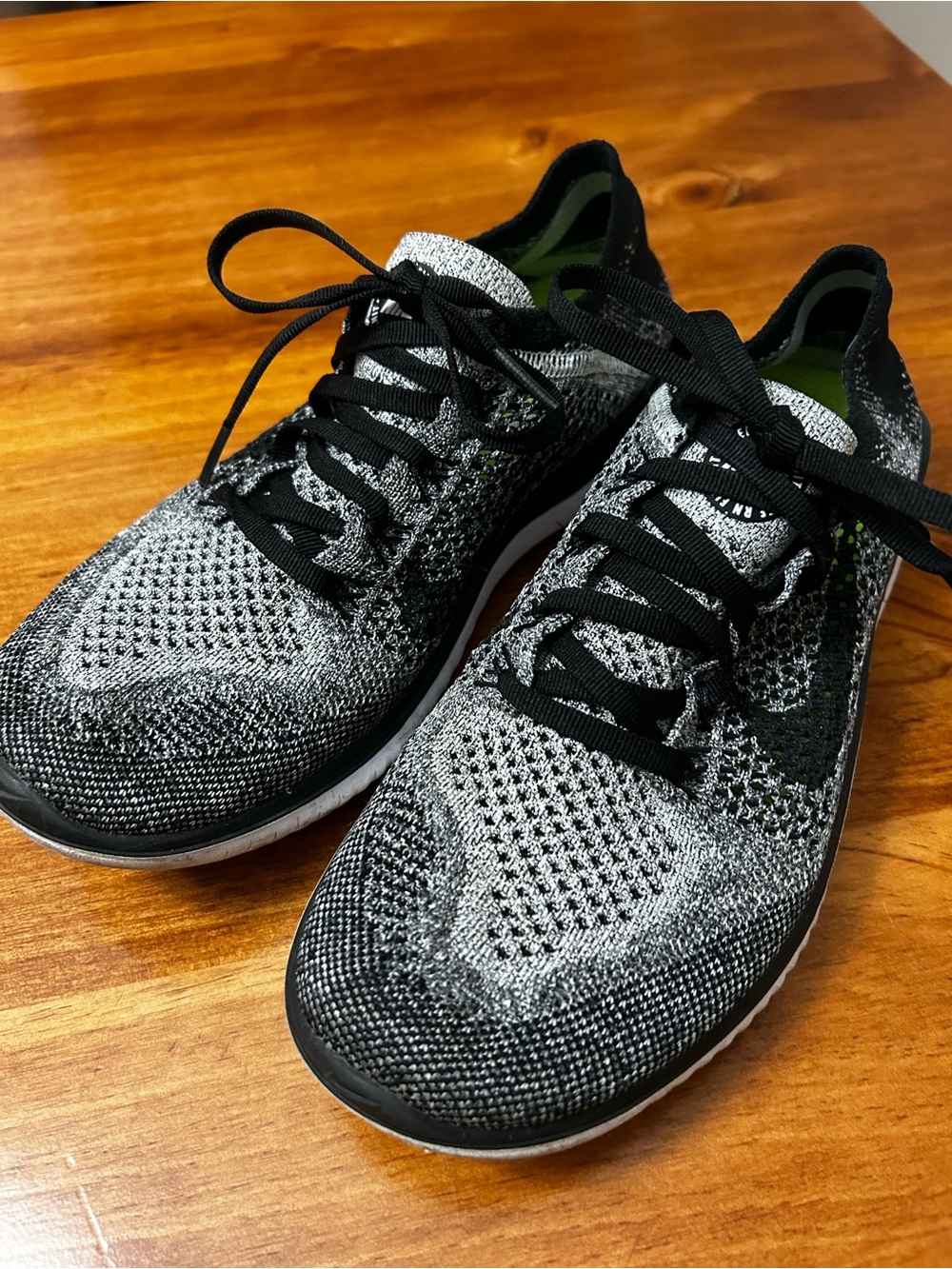 NIKE Free Run Black & Gray Knit Running Sneakers